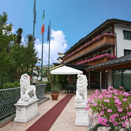 Hotel Centro Benessere Gardel อาร์ตา แตร์เม ภายนอก รูปภาพ