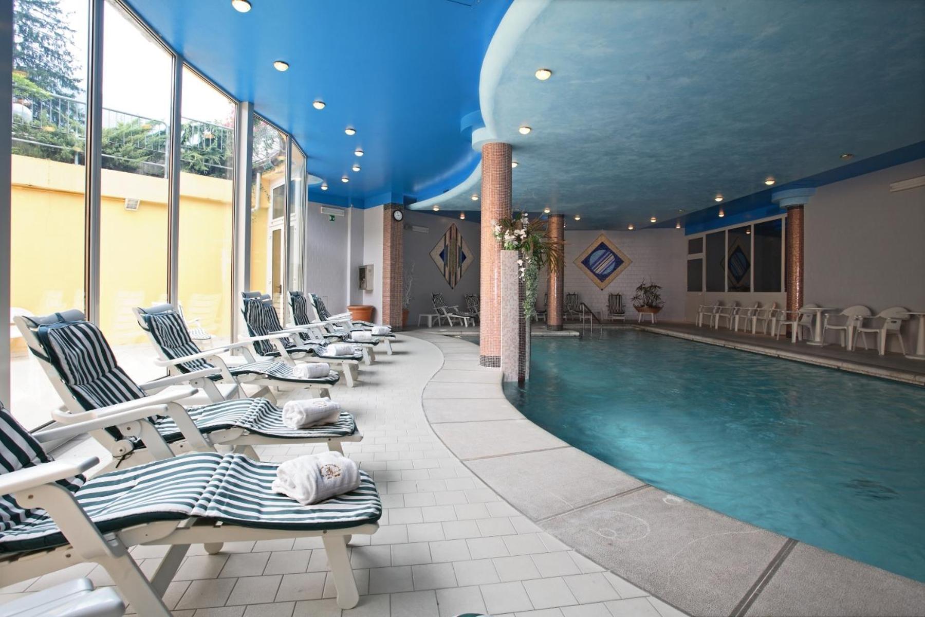Hotel Centro Benessere Gardel อาร์ตา แตร์เม ภายนอก รูปภาพ